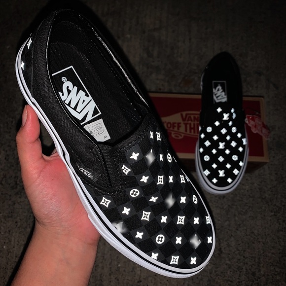 custom reflective vans